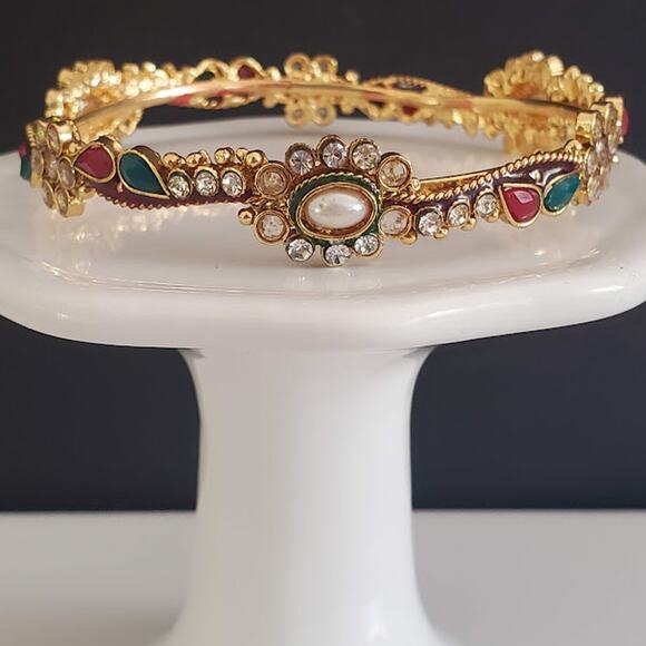 Festive Bangle with Red and Green Stones Clear Rhinestones Faux Pearl Gold‎ Tone - Picture 9 of 12